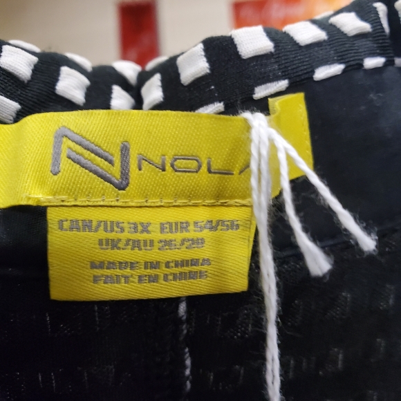 Nola Golf Dress - Picture 2 of 3